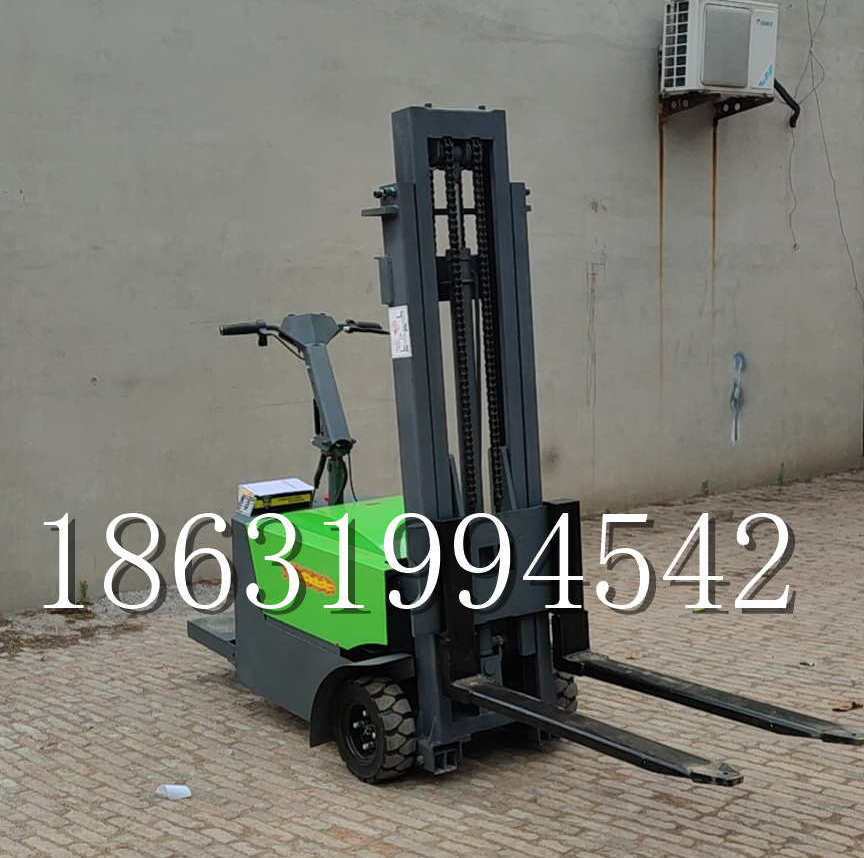 老边区优程全电动叉车插腿式堆高车液压装卸车1.5吨升高小型站驾式铲车